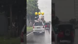 Download lagu Kaya ada yang aneh deh,,tapi apa yaa..?😂#Shorts#avanza#toyotaavanza#hujan#mobil#toyota#otomotif#fyp mp3