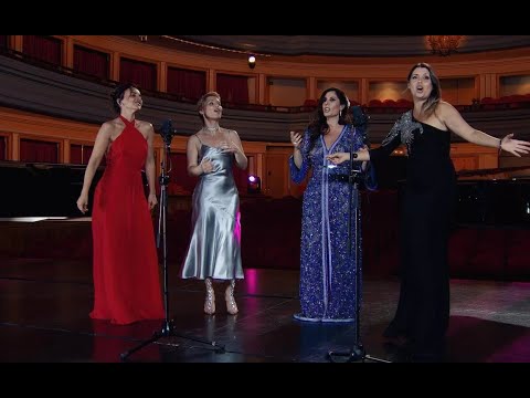 Diana Navarro protagoniza uno de los momentos más emotivos del viernes con La Esperanza en Roma