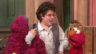 Sesame Street: Rocco Fiorentino Sings &quot;Everybody&#39;s Song&quot;
