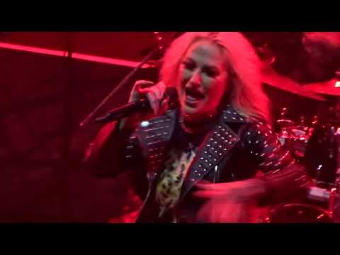 Butcher babies live in tivoli Utrecht 6-11-22