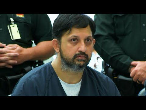 A former Florida police officer has been sentenced to 25 years in prison for the fatal shooting of a stranded black motorist in 2015. (April 25)