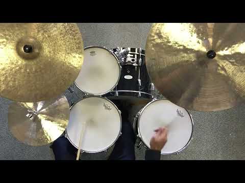 Stéphane Foucher sur les cymbales deJohan Nicolas Janicke