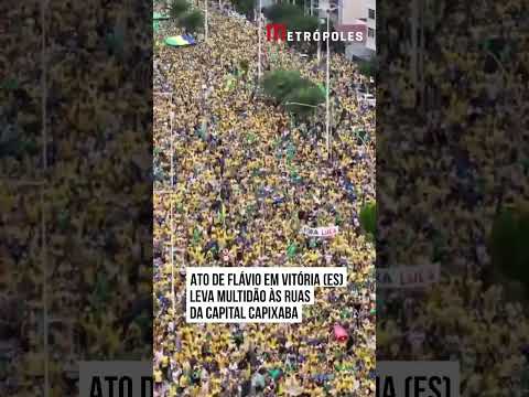 Ato da Flávio Bolsonaro reúne milhares de apoiadores em Vitória (ES)