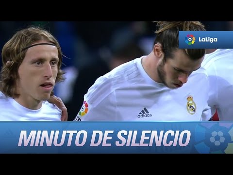 Minuto de silencio en el Santiago Bernabéu por las víctimas del accidente de autobús de Tarragona