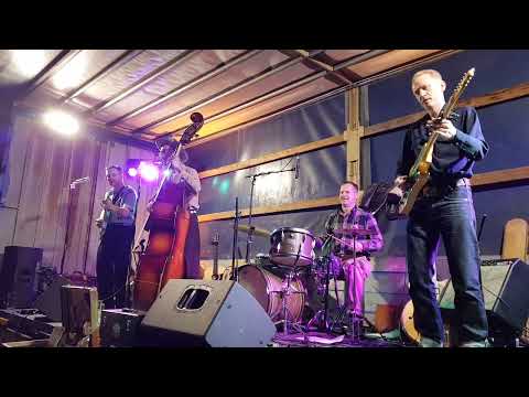 RAY BLACK & THE FLYING CARPETS - Guitar Man - live at Rickermann's 2021