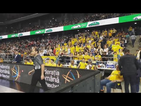 FINALA Cupa României - CSU SIBIU vs. CSM ORADEA. Imagini în direct! 47-45 la pauza mare!