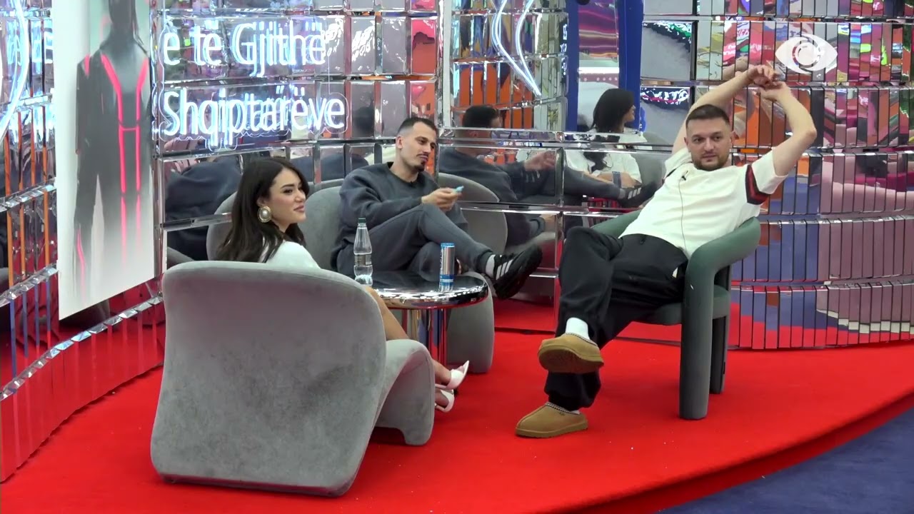 Brikena gatuan, Mateo e komenton nga larg: Ëmbëlsira…