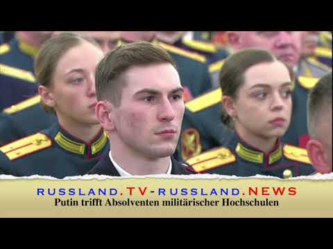 Putin trifft Absolventen militärischer Hochschulen