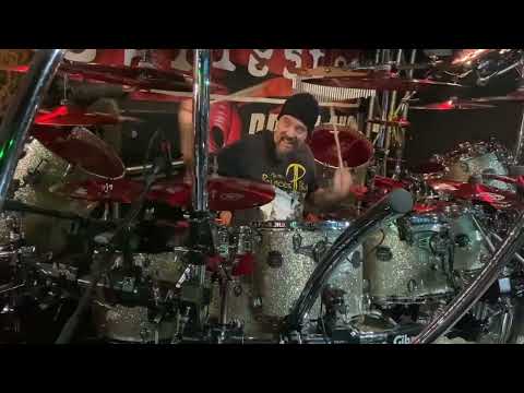 GILSON NASPOLINI PLAYING "INTO EMOTIONS" ON AQUILES PRIESTER'S DRUMS!
