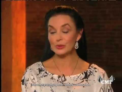 Crystal Gayle interview - CMT insider