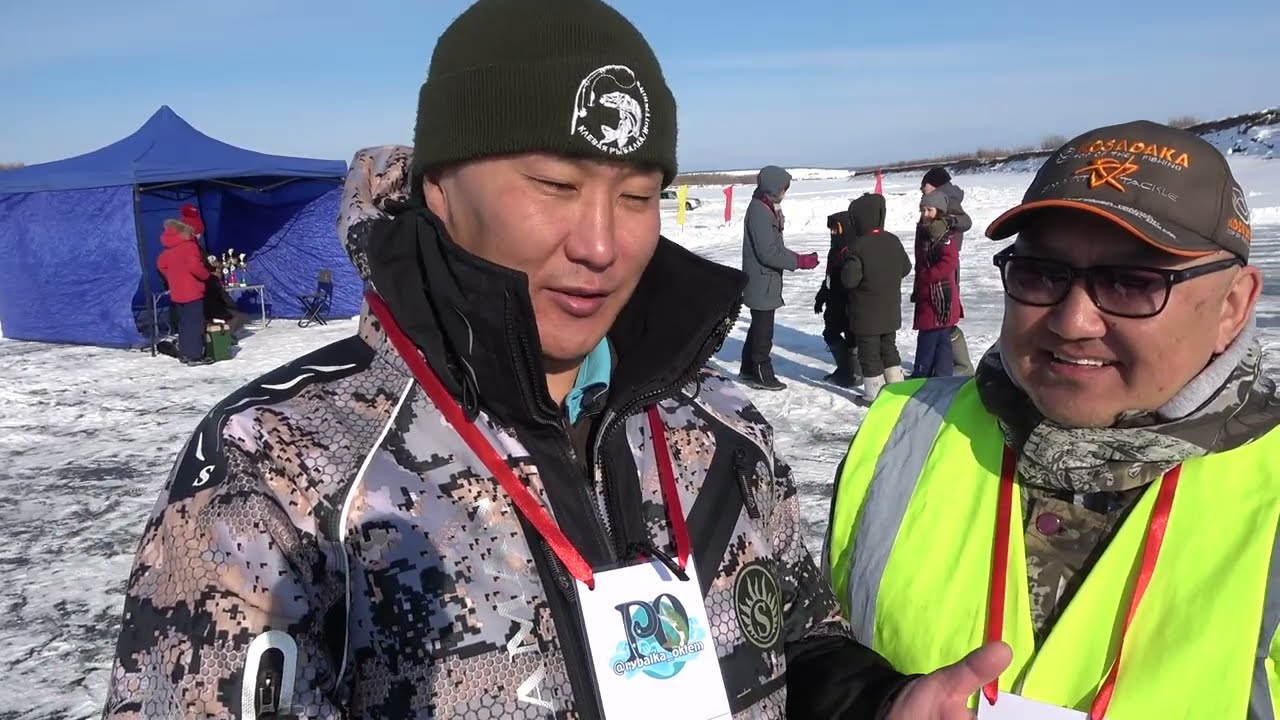 Соревнования по подледной рыбалке в Якутии