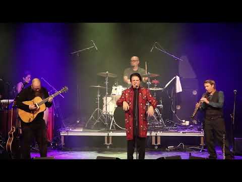 Rostam Mirlashari & Golbang - Majnun