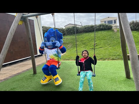 George Seaside Squad enjoying a nice swing at Haven Perransands