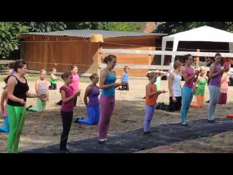 Voltigieren Wildenburg - Stallfest 2012 - Aufwärmprogramm (Rope Skipping, Kickboxen)