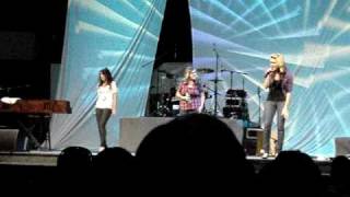 Kimber Rising - Green Acres Baptist Church 8/17/09 in Tyler, TX