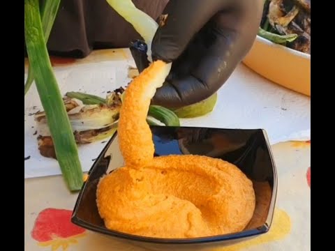 Calçots con salsa romesco