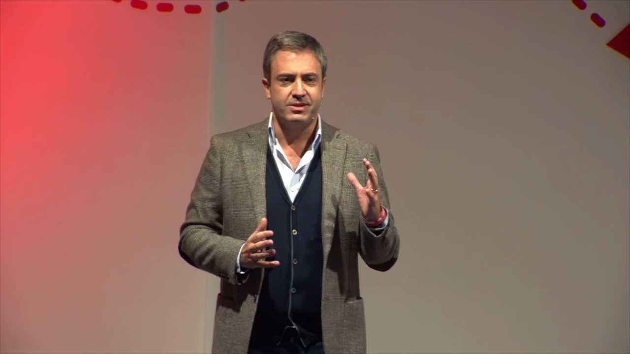 Jornalismo Conhecimento Competência e Criatividade | Carlos Daniel | TEDxMatosinhos