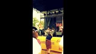 Luminate &quot;Banner of Love&quot;