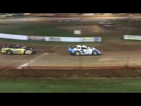 Ht5. Super Sedan Racing, Archerfield International Speedway, Brisbane 29/12/2021