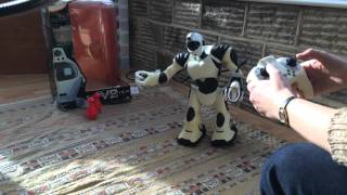 Download lagu Wow Wee Robosapien V2 mp3