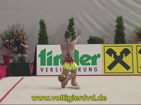 GP Innsbruck 2010 - Finals Junior Ball 02 Natali BULYCHOVA