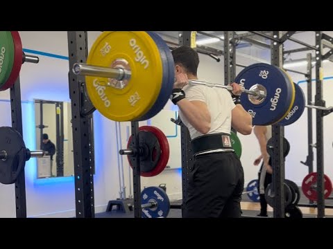 Trying On Squat Shoes For The First Time (Nike Romaleos 4)