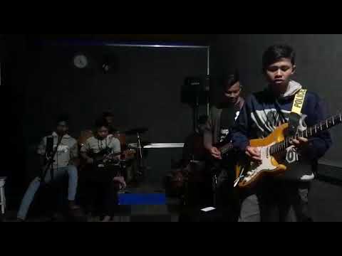 download lagu mp3 mp4 Latihan Dangdut Di Studio, download lagu Latihan Dangdut Di Studio gratis, unduh video klip Latihan Dangdut Di Studio