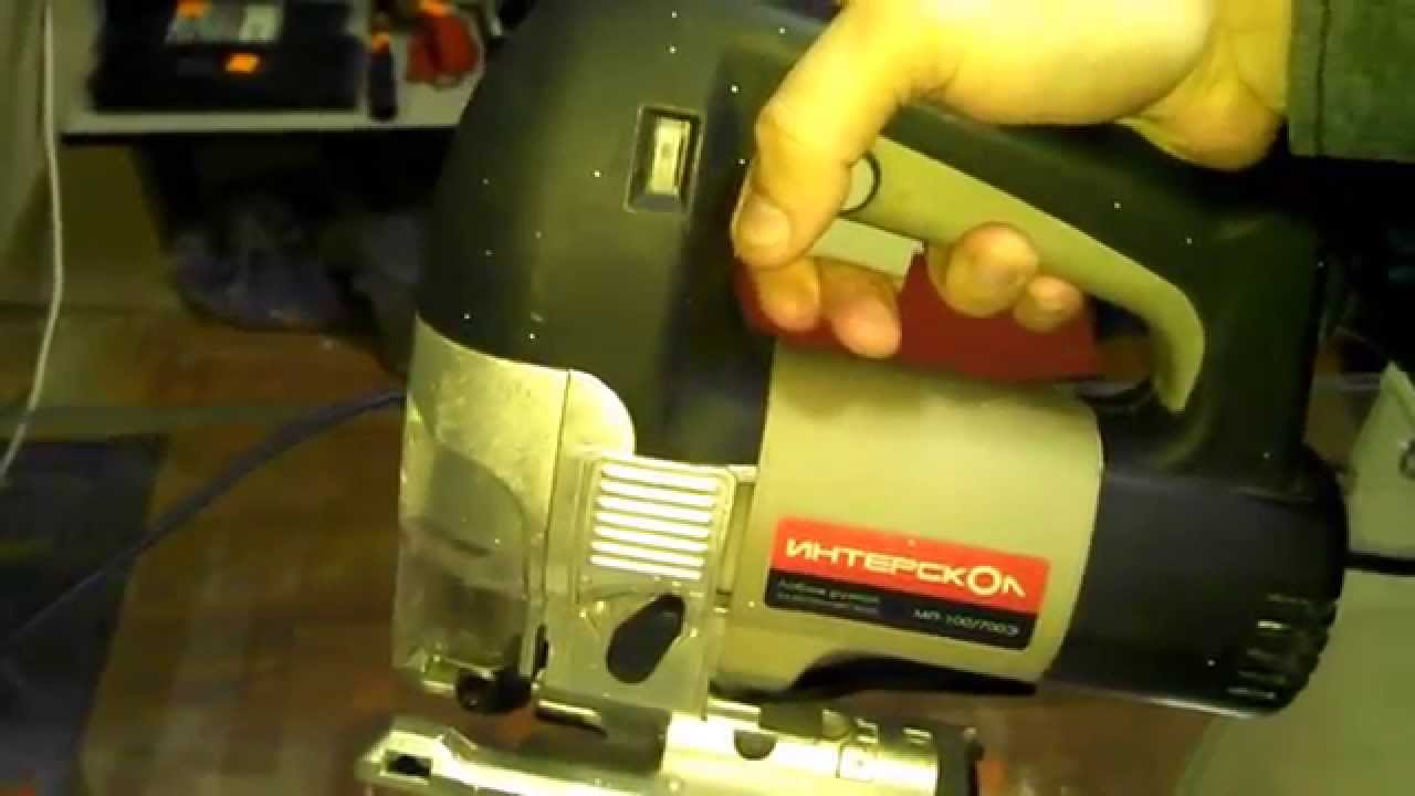 Электролобзик Интерскол МП-100/700Э