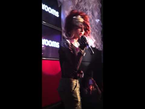 Cher Lloyd The Clapping Song / Get Ur Freak On Live @ Viper Rooms Harrogate