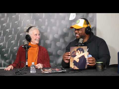 Men Want to Kiss the Lips that Kissed Elvis - Heckleproof