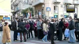preview picture of video 'La Processione della Madonna Annunziata e di San Michele Arcangelo - PATTI (Messina) 27-03-2011'