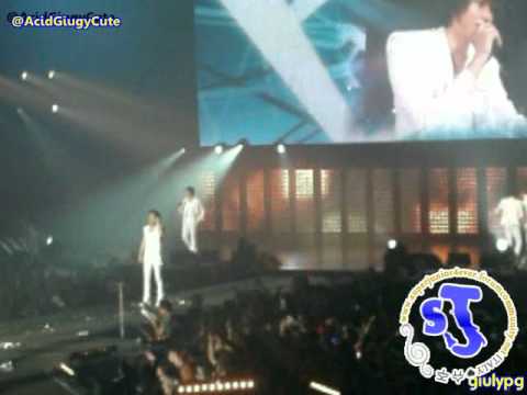 110610 SM Town in Paris   Super Junior   U {Fancam}