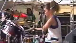 Shonen Knife Rock In Japan - Giant Kitty.mp4