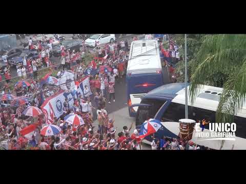 "Ultra Fiel recibe a Club Olimpia Deportivo en San Pedro Sula" Barra: La Ultra Fiel &bull; Club: Club Deportivo Olimpia