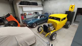 Checking out private  collections in Los Angeles with Barry Weiss from Storage Wars!