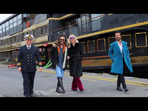 Hakan Güngör ve Meral Azizoğlu / Vapurda Çay Simit Sohbet