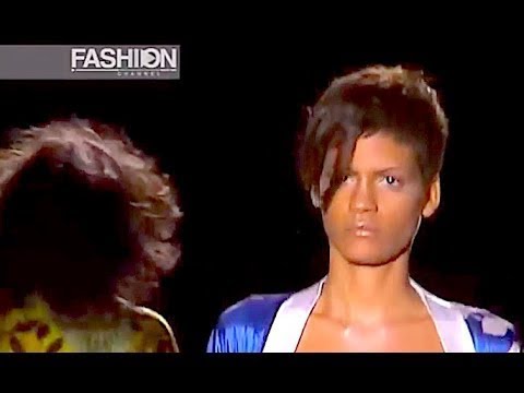 GUCCI Spring Summer 2003 Milan - Fashion Channel