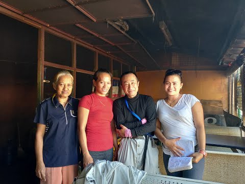 Explorando as Filipinas: Café da manhã na Carenderia no Terminal de Transporte Público de San Carlos.