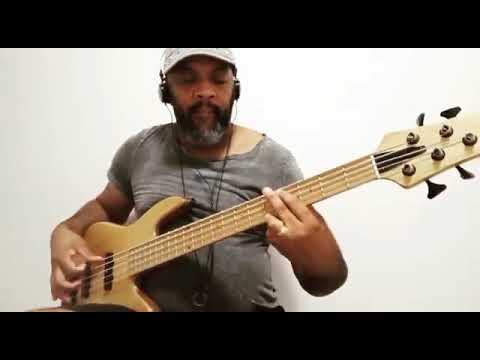 Bass cover - Consagrado ao Senhor -HC (versão The Outside home)