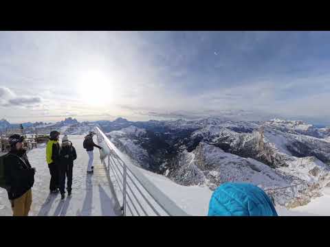 The deck and view of Rifugio LAGAZUOI