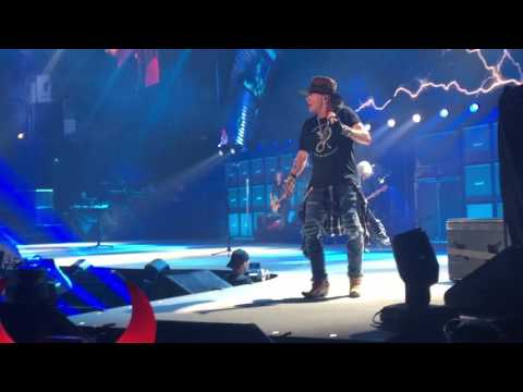 ACDC w/ Axl Rose - Thunderstruck (Live in Columbus, OH, 2016)