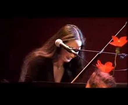 Amélie-les-crayons - Le Paillasson (live)