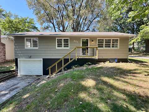 Fully Renovated Home Near Downtown Blue Springs property video
