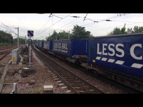 (HD) DRS 66424+66305 storming north at Wigan on 4S49 24th May 2014