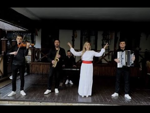 Cristina Cuciuc-Azi e zi de sărbătoare