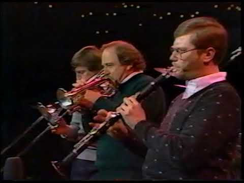 When The Roll is Called Up Yonder - The Jim Cullum Jazz Band