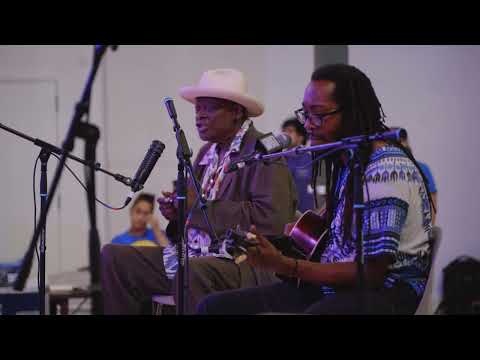 Phil Wiggins & Hubby Jenkins – “Stop and Listen” (2023 Smithsonian Folklife Festival)