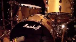 POLKAHOLIX drummer Snorre Schwarz spielt Masshoff Drums!