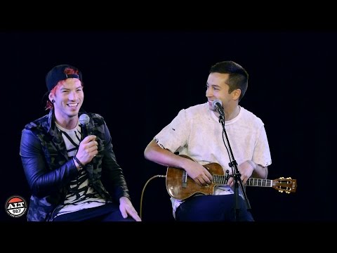 Twenty One Pilots Answer Questions From Fans & The Woody Show