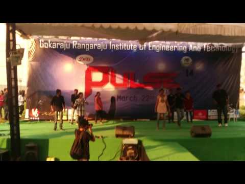 PULSE 2K14 dance by IT students